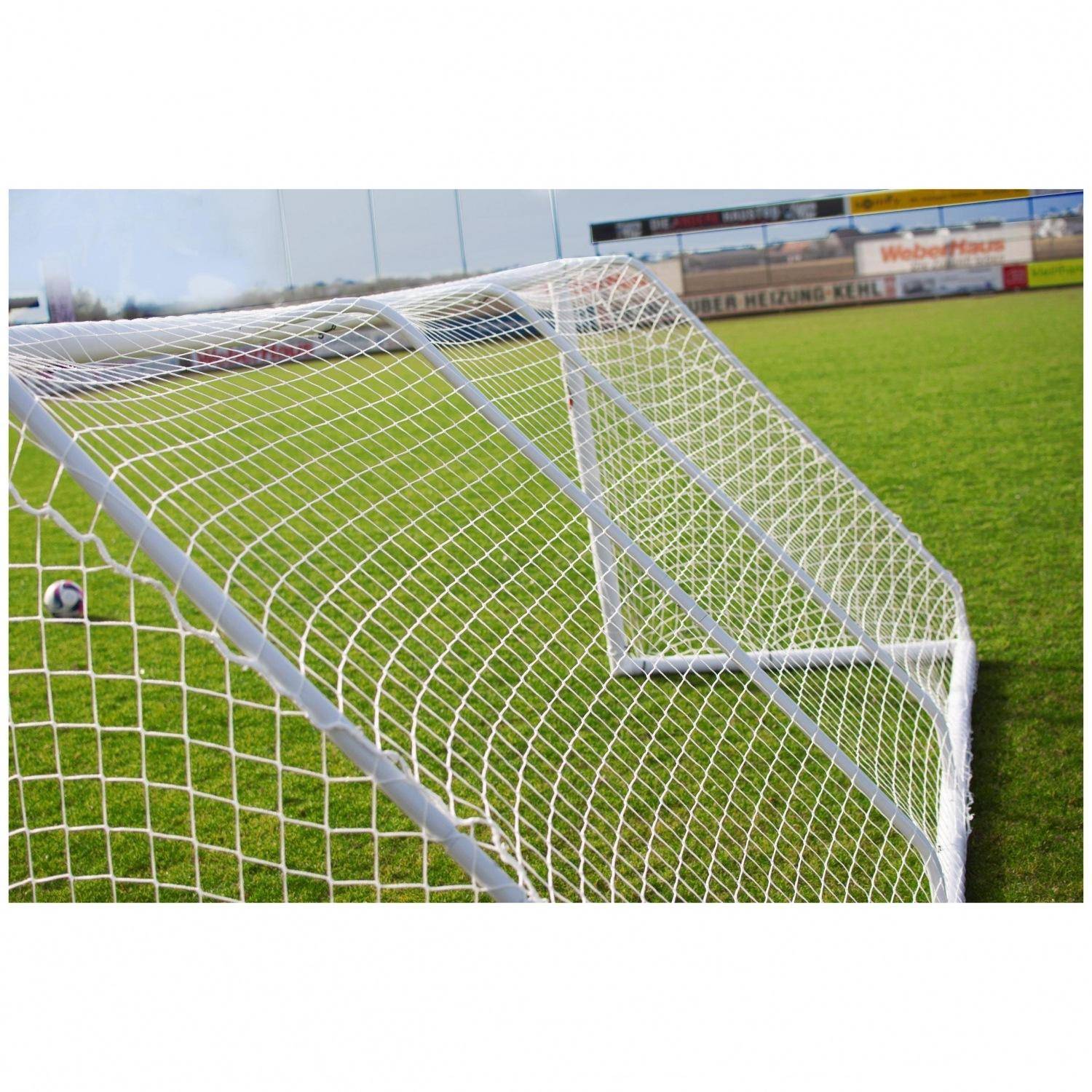 But De Foot POWERSHOT 2,4m X 1,6m - Cage De Jardin En PVC Résistant, Lucarnes à Angles Droits, Livraison Rapide - 7